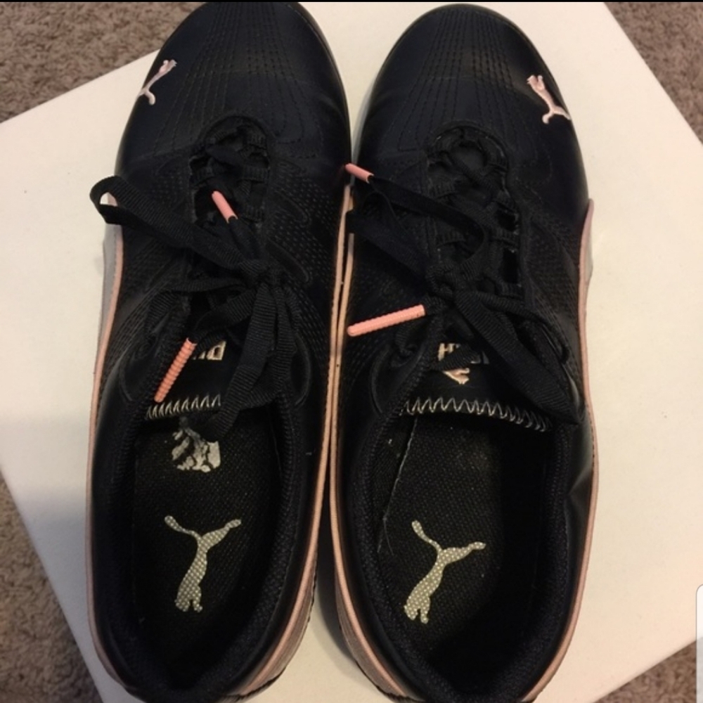 Puma Tennis Shoes Size 8